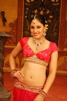 Pooja Chopra Hot Stills